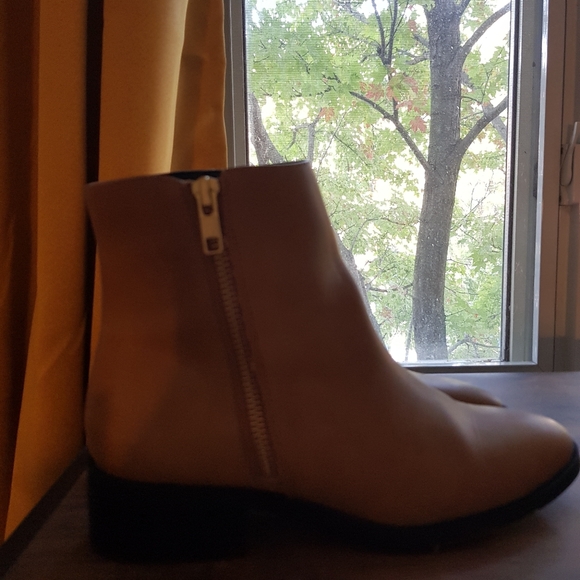 SOLD-Matt&Nat anckle boot - Picture 2 of 3